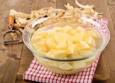 Beneficios del agua de papa para tu salud y cómo se prepara
