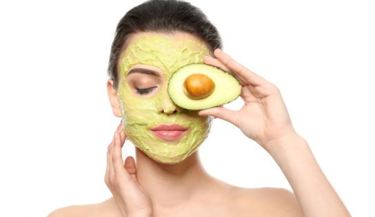 Mascarilla casera de aguacate para la piel seca