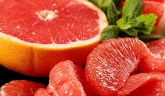 Jugo de toronja para oxidar la grasa que se acumula y bajar de peso