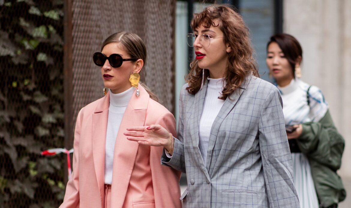 Los 3 colores que deberías llevar a una entrevista de trabajo y los 3 que no