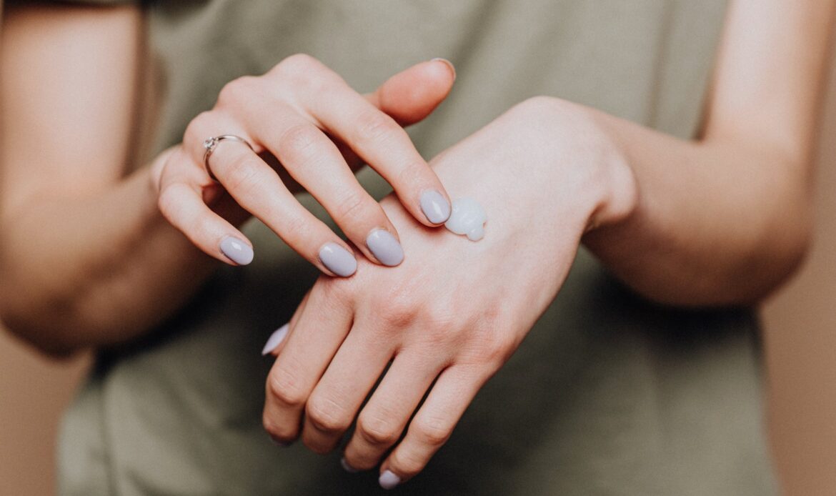 ¿Manos resecas? Aquí los tips infalibles para cuidarlas en invierno