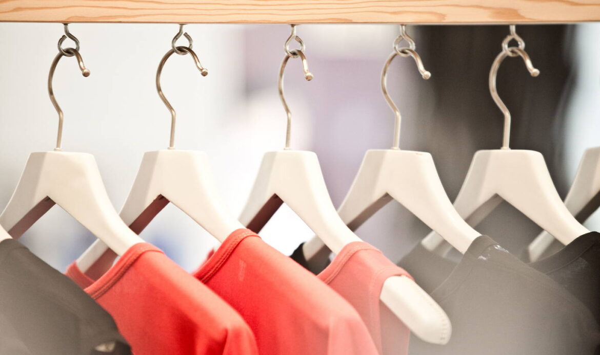 ¿Cuántas prendas de ropa debes tener en el armario?