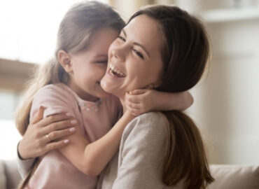 Qué es el Síndrome de la Niña Buena que muchas mamás tienen y tips para no repetirlo con las hijas