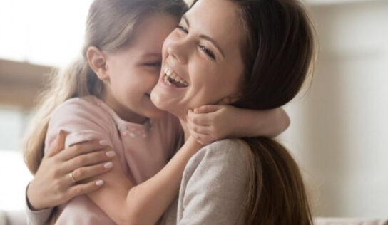 Qué es el Síndrome de la Niña Buena que muchas mamás tienen y tips para no repetirlo con las hijas