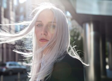 5 acondicionadores morados para matizar las canas en casa y eliminar su color amarillo