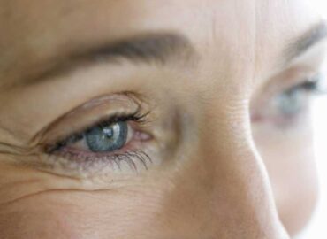 Tips para prevenir la aparición de patas de gallo en el contorno de los ojos