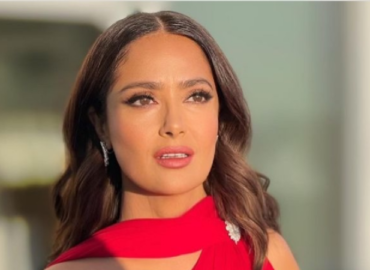 Salma Hayek: 3 peinados fáciles que disimulan arrugas y levantan los párpados caídos