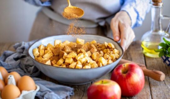 ¡Dile no al desperdicio! Prepara unas ricas Cups de Strudel de Manzana