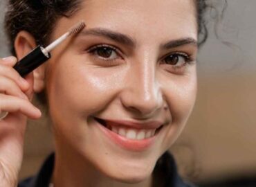 Haz tu propio jabón para cejas con 2 ingredientes