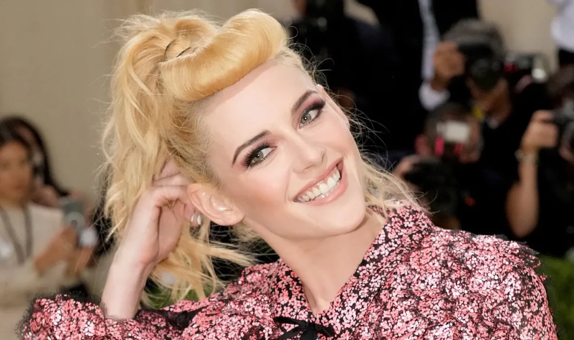 Los cortes y tintes de Kristen Stewart que te convencerán de unirte a los looks rebeldes