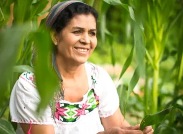 ¿Qué es el ecofeminismo y por qué reconocer su lucha?